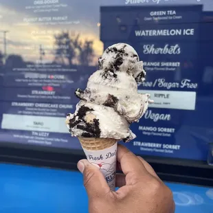 Oree-dough on a small sugar cone