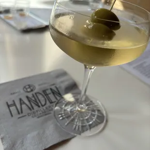 Dirty Gin Martini (made to my exact taste!) bravo ladies.