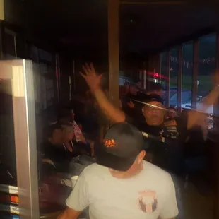 Wow!!!!!! What a great night :) gotta love this bar and restaurant  :) must stop for anyone ;)