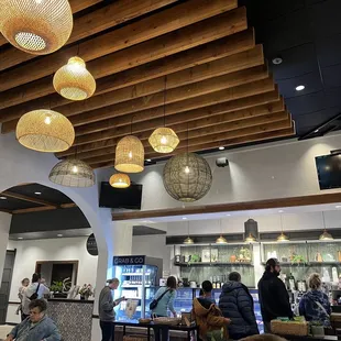 sushi and sashimi, interior