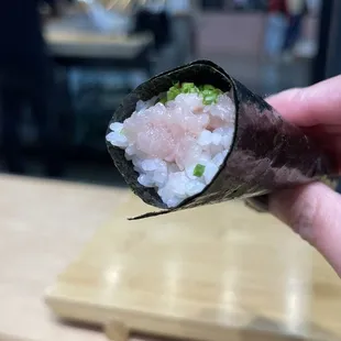 Yellowtail handroll with chives