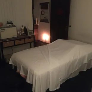 One of our six cozy massage rooms :)