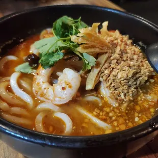 Tom yum udon