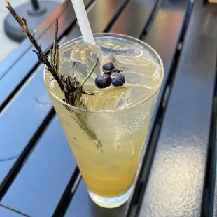 House tonic &amp; gin