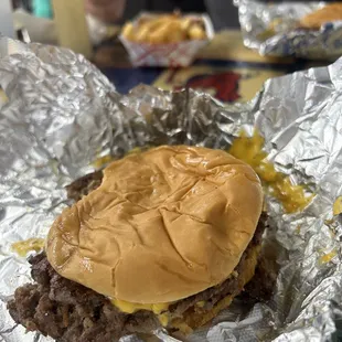 Double cheeseburger (Just cheese)