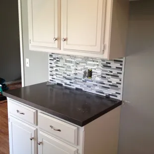 backsplash install