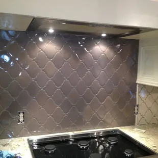 backsplash install