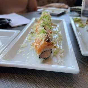 Crunchy Salmon Roll