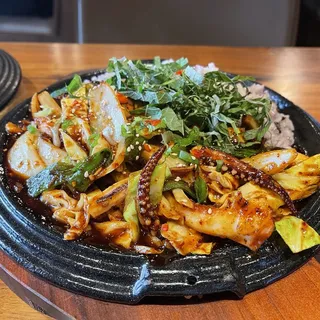 Spicy Squid and Vegetable Stir Fry