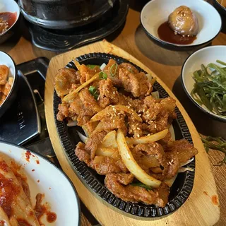 29. Stir Spicy Pork /