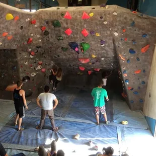 Routes here are amazing!! Keep it up route setters!!