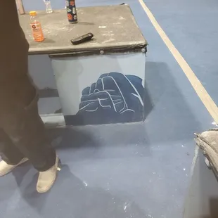 Love these little personal Creative touches! It's a Climbing Cave and Art Gallery Experience fused into one ;0)