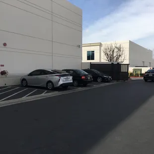 10:28am, still not open, people are starting to leave in droves.