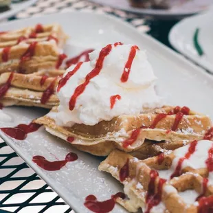 Lemon panna cotta waffle
 IG: @thephotographerfoodie