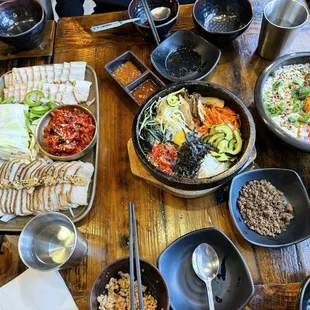 hot stone bibimbap, hangari's famous bossom, tokbokgi