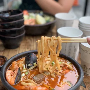 Spicy Seafood-KALGUKSU
