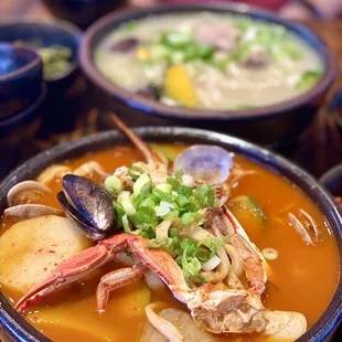 Spicy Seafood Kalguksu