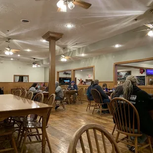 Cute place!! Dim the lights a bit though !