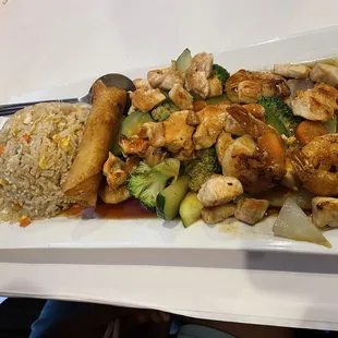Lunch Combo Chicken &amp; Shrimp Hibachi