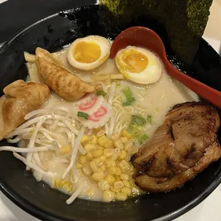 Tokyo Tonkotsu Black Ramen