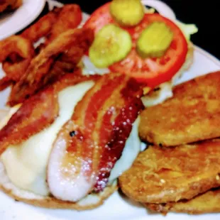 HH Cheeseburger plate