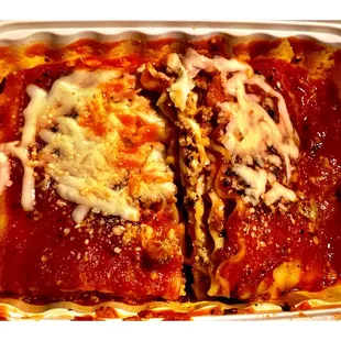 Homemade Lasagna! Pretty Amazing! W/Garlic Bread. HANGRY&apos;S ! WINGS BURGERS SANDWICHES PASTA SALADS! Nice &amp; Fast! Cool!