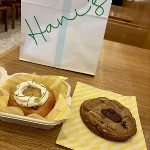 Potato bun and chocolate chip cookie.