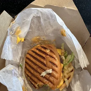 Cheeseburger in a bun (very small burger )