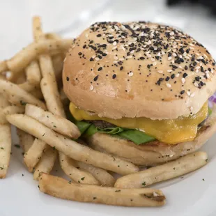 I&apos;d like the burger better if its meat were large enough to match the bun.