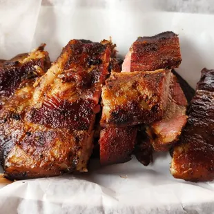 ribs in a basket
