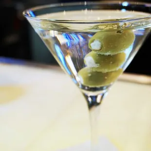 Hank&apos;s Fine Steaks &amp; Martinis