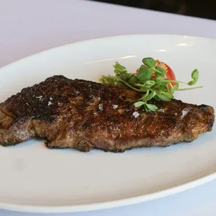 Hank&apos;s Fine Steaks &amp; Martinis