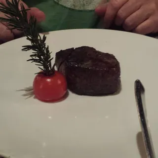 Petite Filet Mignon*
