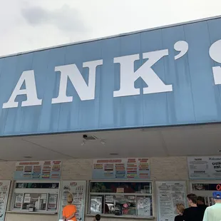 Front of Hank&apos;s Frozen Custard &amp; Mexican Food.