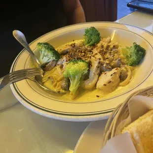 Delicious Fettuccini Alfredo Dinner