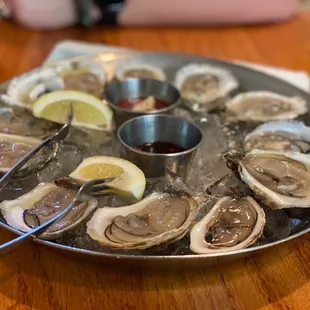 a platter of oysters