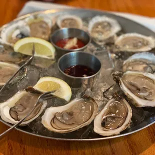 a platter of oysters