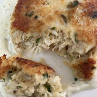 Crabcake Sandwich w/ Cole Slaw
