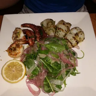 Mixed Seafood Grill