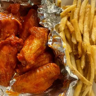 Wings and fries!