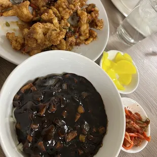 food, chicken wings and fried chicken