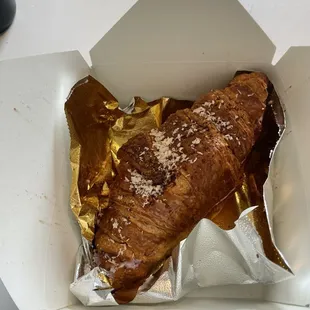 Straw-Nilla Stuffed Croissant