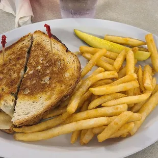 Patty melt and fries