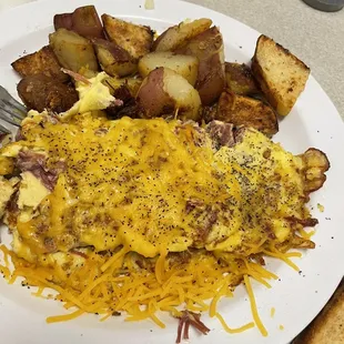 Corned beef omelet with cheddar cheese