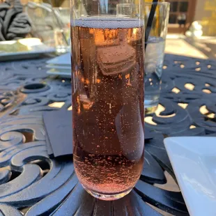 Country club mimosa pour