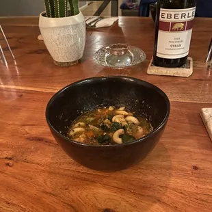 Pasta fagoli soup plated at home