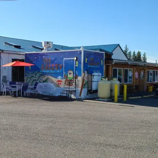 The Galley food truck and Hannegan&apos;s from the parking lot.