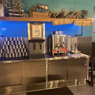 Water and tea self serve