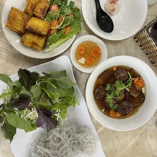 Bún chả cá &amp; Nem cua be