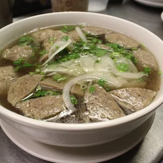 Vietnamese Beef Balls Noodle Soup